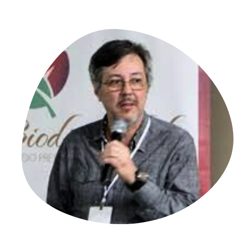 Dr. Luciano Paganucci de Queiroz