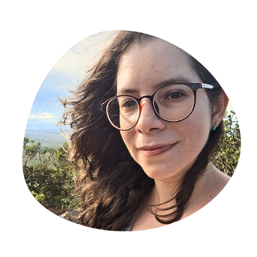 Dra. Carolina Oliveira de Santana