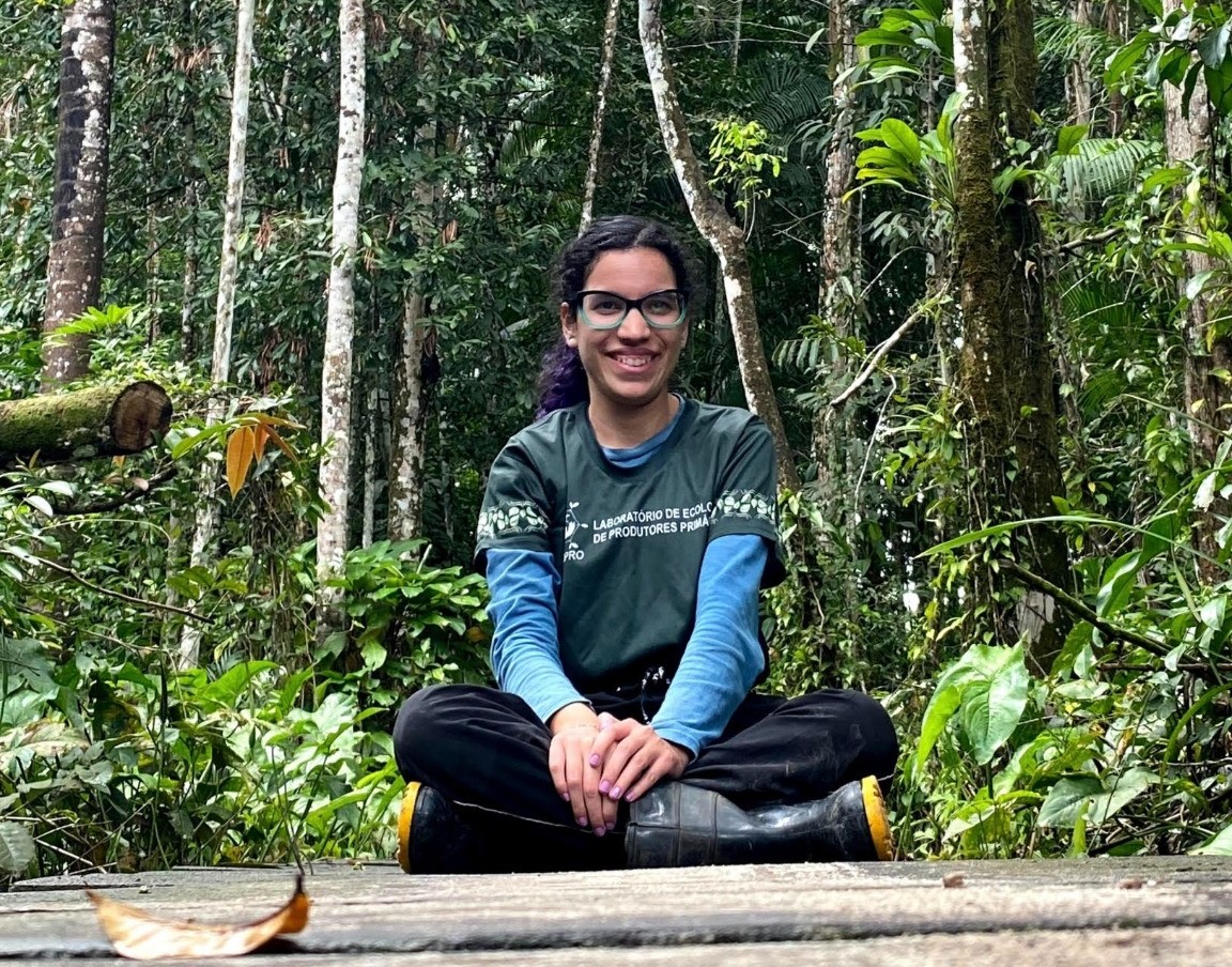 Dra. Ana Luísa Fares Biondi Lima